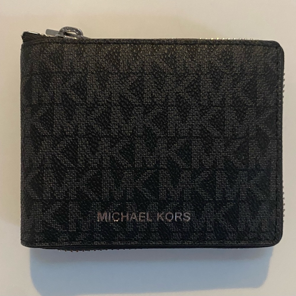 36U2LCOF3B - MICHAEL KORS BLACK - BILLFOLD W ZP CN PKT